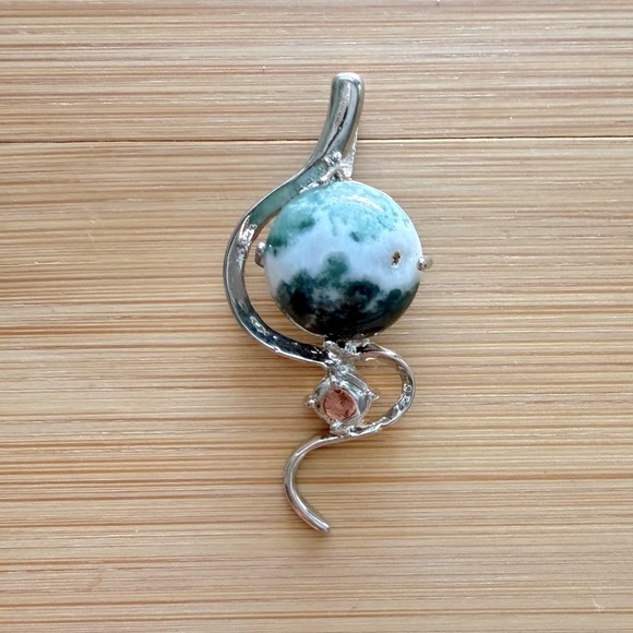 Silver and Agate Natural Stone Necklace Pendant - Picture 5 of 10